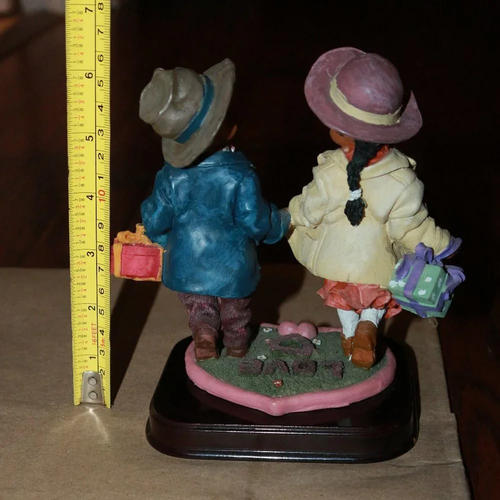 Meerchi love boy girl african figurine MRH